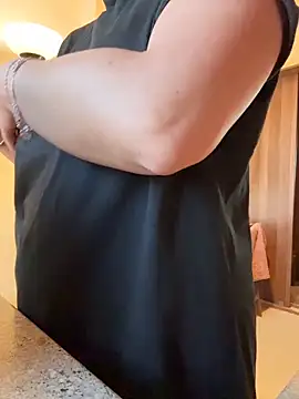 Hotmomcheckk_ webcam