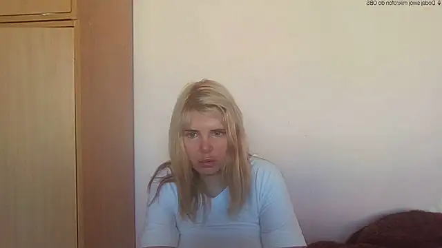 HornyElena webcam