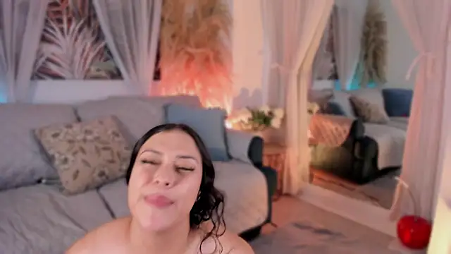 Nicolle_W webcam