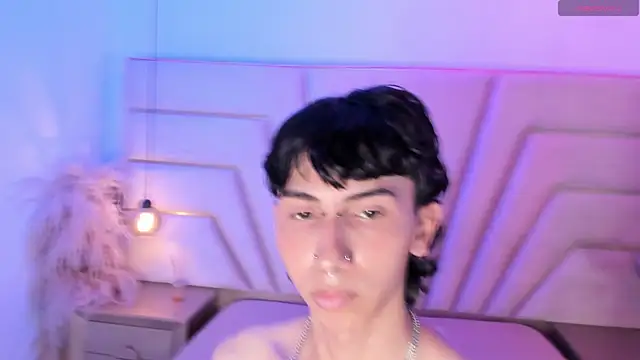 Milan_LewisS webcam