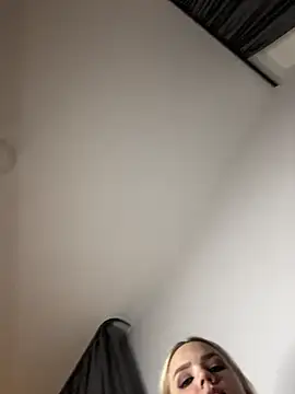 April_Purr webcam