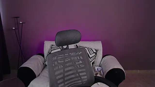 Bella_jh webcam