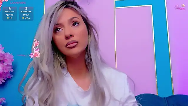 AriannaSins webcam