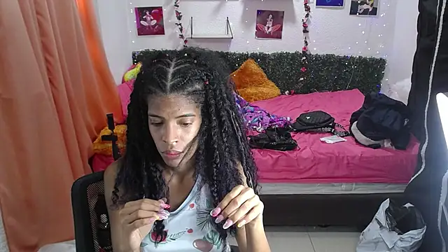 thianahorny webcam