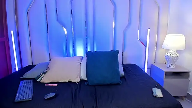 HollyGrey_ webcam