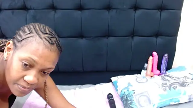 OnionBooty3573 webcam