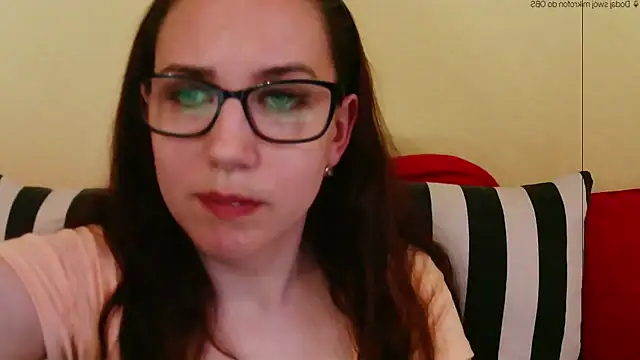 EmilyHotAngel webcam