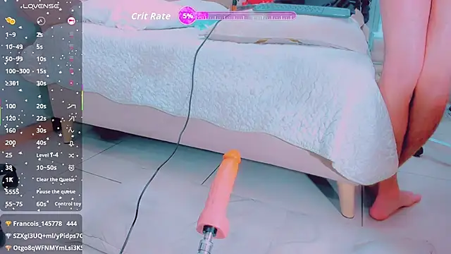 EmilyZaennz webcam