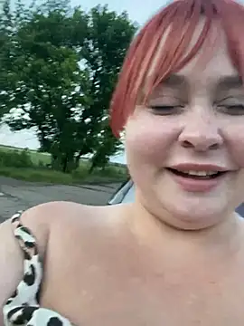 LadyDreams11 webcam