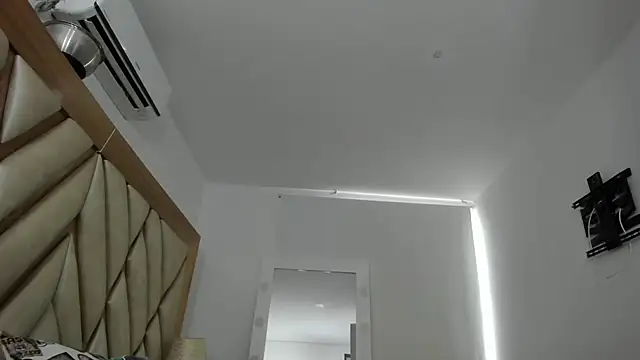 briana_wonder69xxx webcam