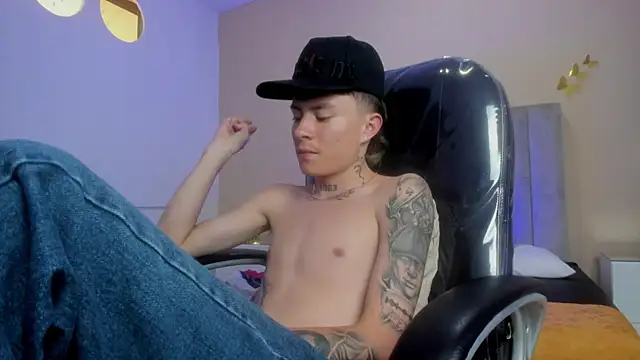 Nascary_Fox webcam