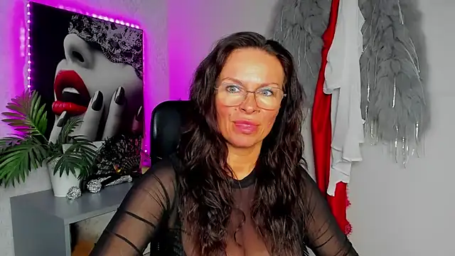 HelenLuxx webcam
