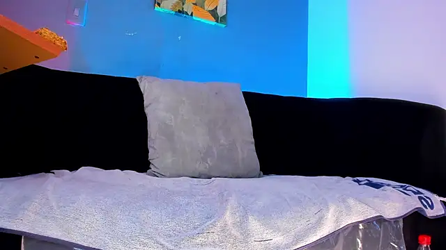 LOGAN_ADAMS27 webcam