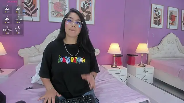 YayaQueen webcam