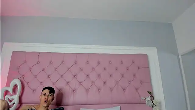 SarahDoll__ webcam