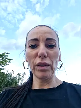 milflovelyxxx webcam
