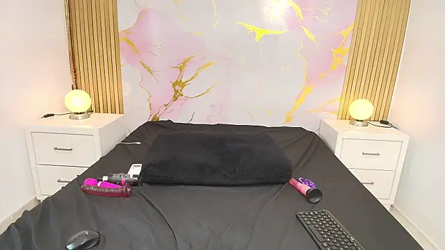 AprillRoss webcam