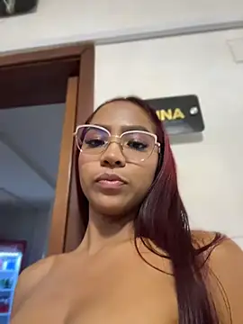 LucyLeah webcam