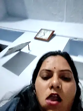Anushka_Singh0