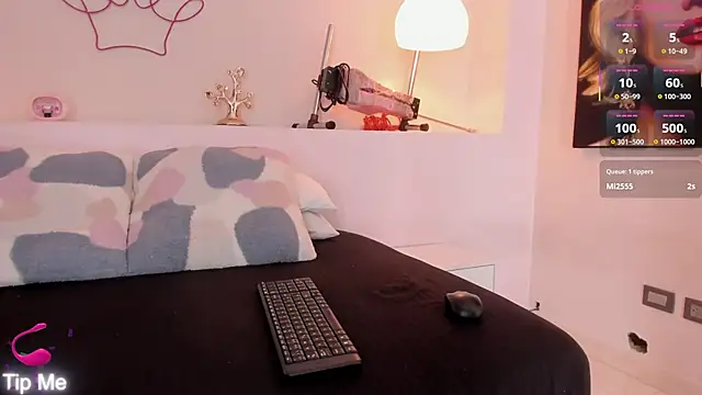 mia_mendoza_ webcam