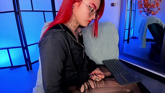 zara_rouxx_ webcam