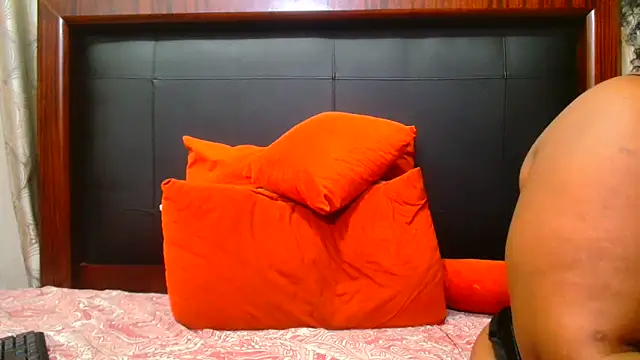 NaugthyEroticNipple webcam