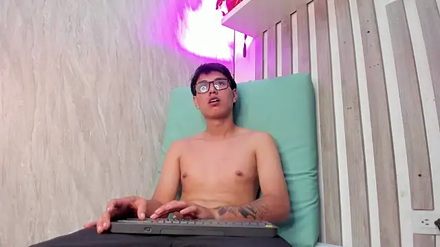 Dylanxscot webcam