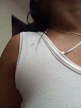 louise_nails webcam