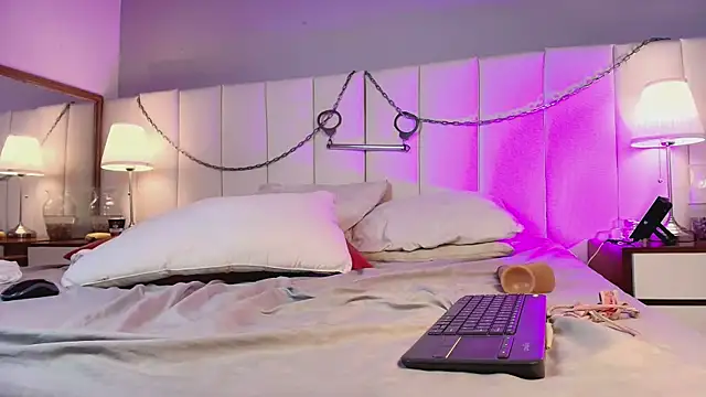 AlanaWesst webcam