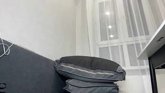 MissEvelynGlow webcam