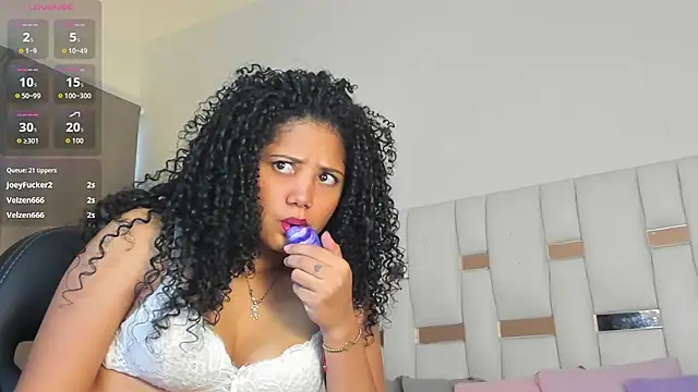 SaraWatsonn1 webcam
