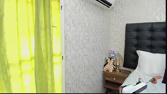 AmaliaDalton webcam