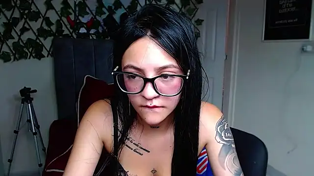Violettasquirt webcam