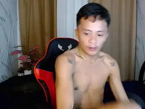 ur_twinkKirk6969 webcam
