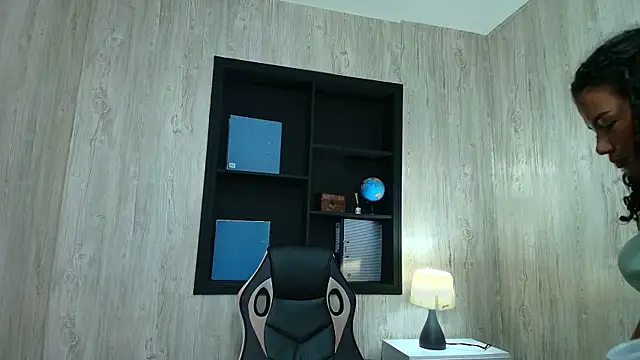 TamaraaHoney webcam