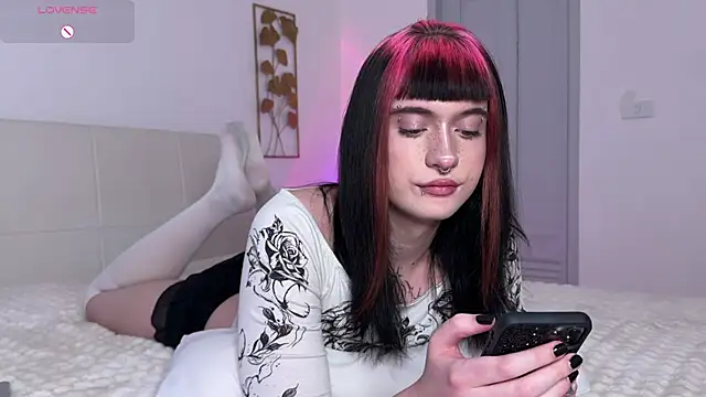 Vailyreb_ webcam