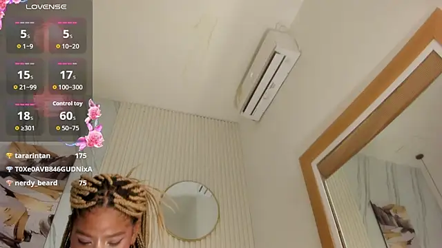 Afro_Luna webcam