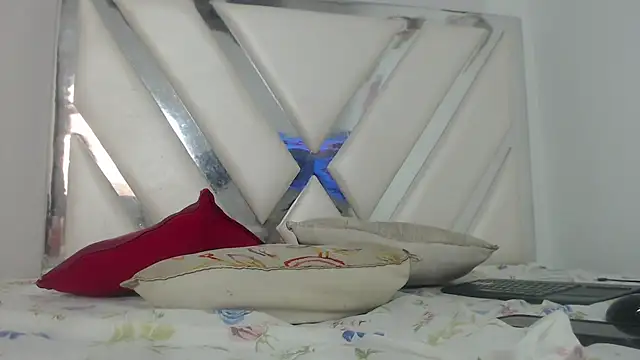 AlannaHarper webcam