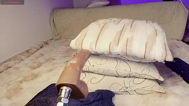 Madeline_Dreams webcam