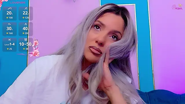 AriannaSins webcam