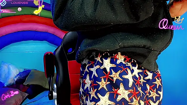 Isabella_Kirk_ webcam