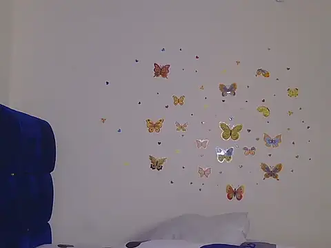 PinkKissess webcam