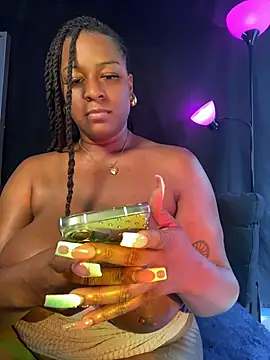 GirthGoddessCoco webcam