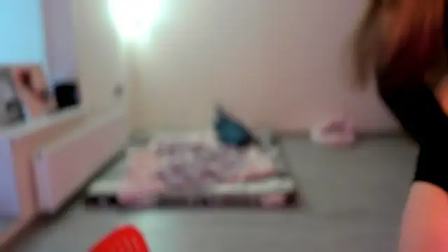 JuicyHelenX webcam