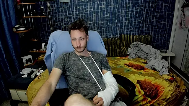 CuteBoy228 webcam