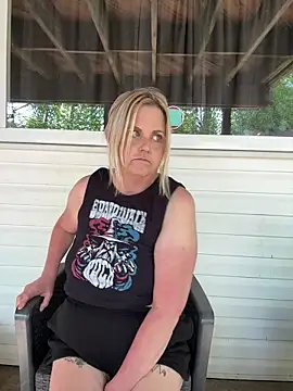 Milfshaker50 webcam