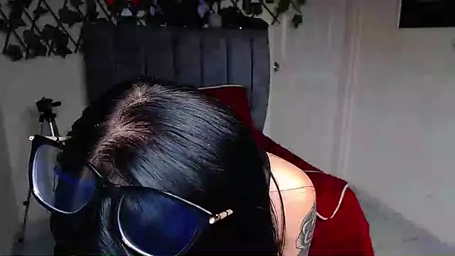 Violettasquirt webcam