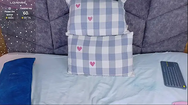 AnnieRouse__ webcam