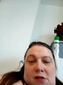 HotHornyEmmaX webcam
