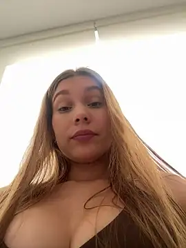 Nikii__ live sex cam